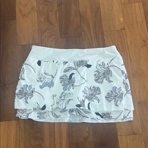 Athleta White and Gray Floral Mini Skirt